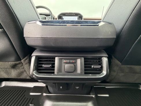 Used 2022 Ford F150 Lariat w/ Equipment Group 502A High AWD/4WD image 8