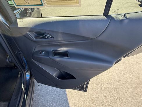 Used 2023 Chevrolet Equinox LT image 22