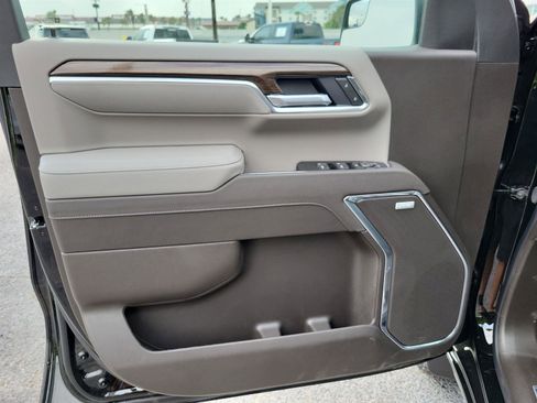 New 2025 Chevrolet Silverado 1500 LT Trail Boss w/ Dark Appearance Package image 21