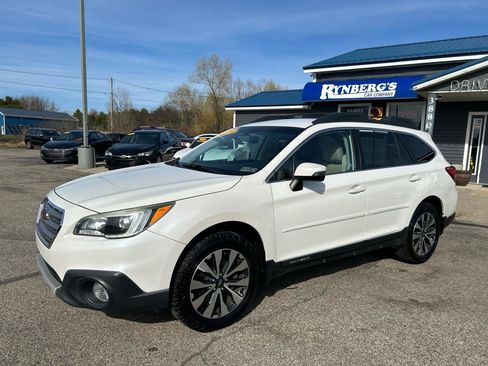 Used 2016 Subaru Outback 2.5i Limited image 1