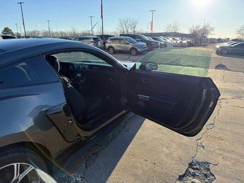 Used 2019 Ford Mustang Coupe image 20