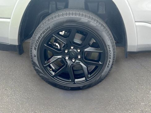 Used 2025 RAM 1500 Laramie w/ Night Edition AWD/4WD image 31