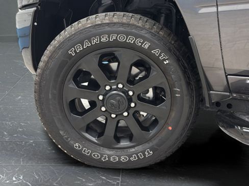 Used 2025 RAM 2500 Big Horn AWD/4WD image 33