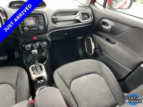 Certified 2017 Jeep Renegade Latitude FWD image 16
