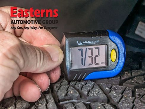 Used 2024 Nissan Frontier PRO-4X w/ Technology Package AWD/4WD image 24