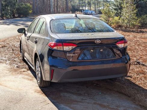 Used 2024 Toyota Corolla LE image 6