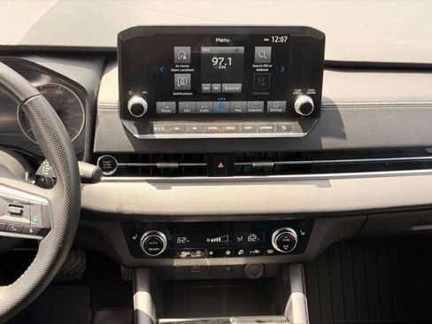 Used 2024 Mitsubishi Outlander SE AWD/4WD image 16