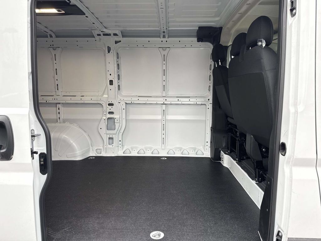 New 2026 RAM ProMaster 1500 w/ Convenience Group FWD image 29