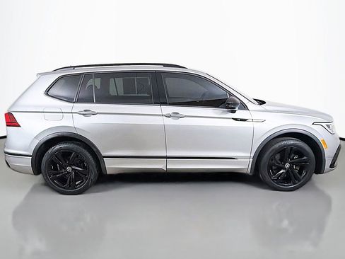 Used 2023 Volkswagen Tiguan SE R-Line FWD image 15