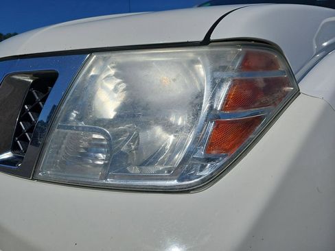 Used 2018 Nissan Frontier SV image 33