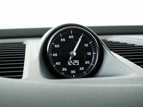 New 2026 Porsche Macan 4S Electric AWD/4WD image 18