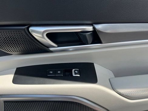 Certified 2024 Kia Telluride S w/ S Sunroof Package FWD image 39