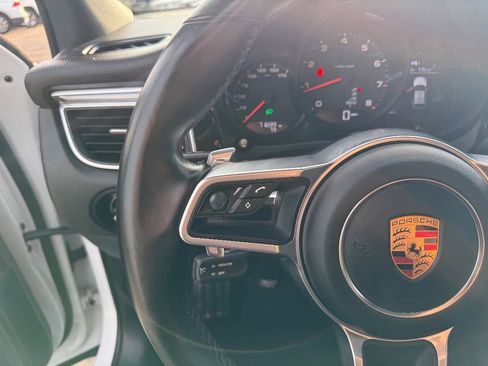 Used 2017 Porsche Macan AWD/4WD image 23