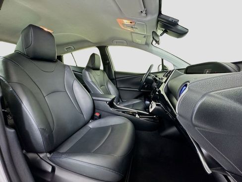 Used 2017 Toyota Prius Three Touring image 23