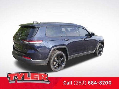 Certified 2024 Jeep Grand Cherokee L Limited w/ Luxury Tech Group II AWD/4WD image 8
