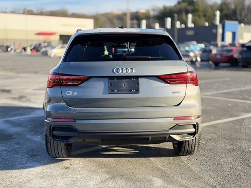 Certified 2025 Audi Q3 2.0T Premium w/ Convenience Package image 5