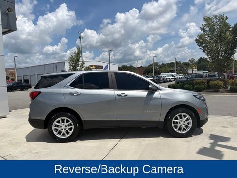 Used 2023 Chevrolet Equinox LT AWD/4WD image 2