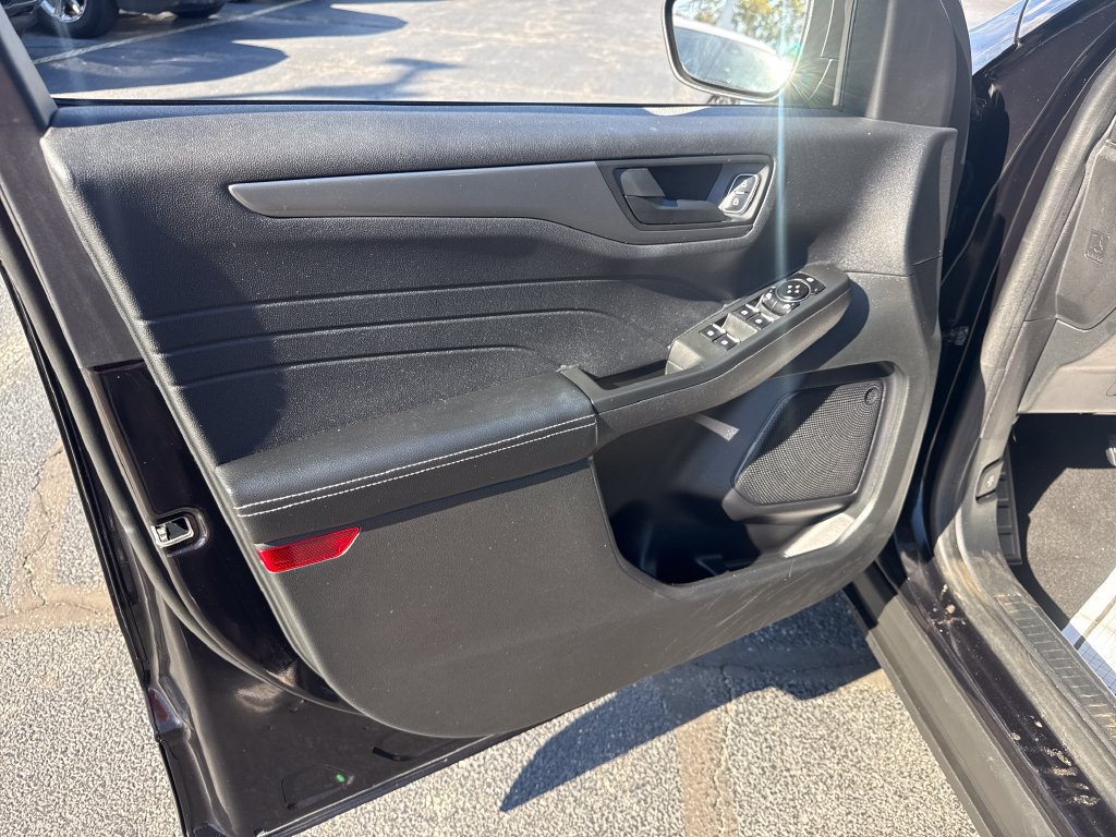 Used 2023 Ford Escape Active w/ Cold Weather Package FWD image 26