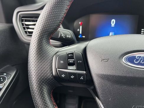 Used 2023 Ford Escape ST-Line image 16