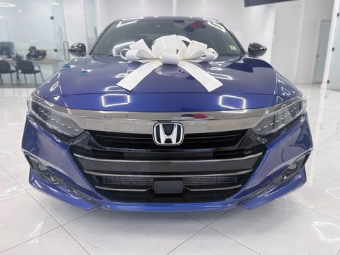 Used 2021 Honda Accord Sport image 2