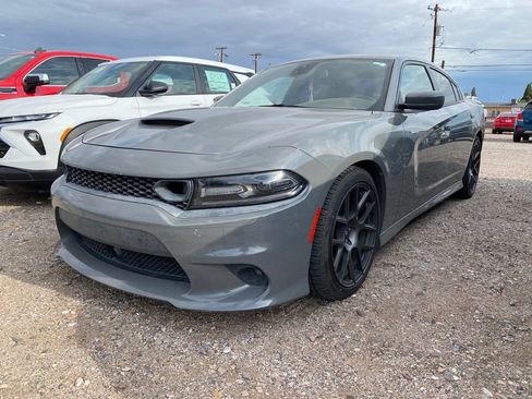 Used 2019 Dodge Charger R/T w/ Plus Group RWD image 2