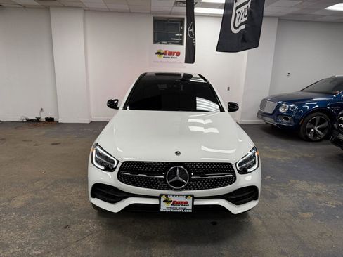 Used 2021 Mercedes-Benz GLC 300 4MATIC image 4