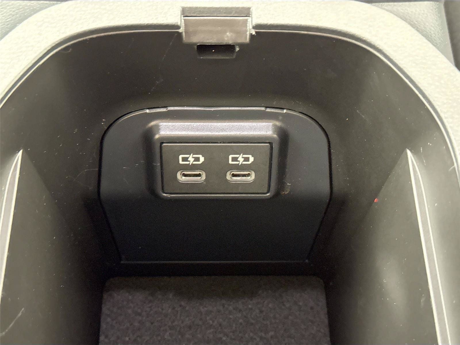 Certified 2025 Toyota RAV4 XLE FWD image 34