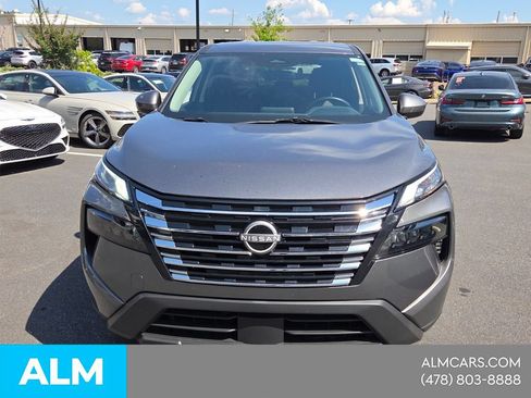 Used 2025 Nissan Rogue SV FWD image 10