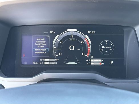 Certified 2026 Toyota Tundra Platinum w/ TRD Off-Road Package AWD/4WD image 30