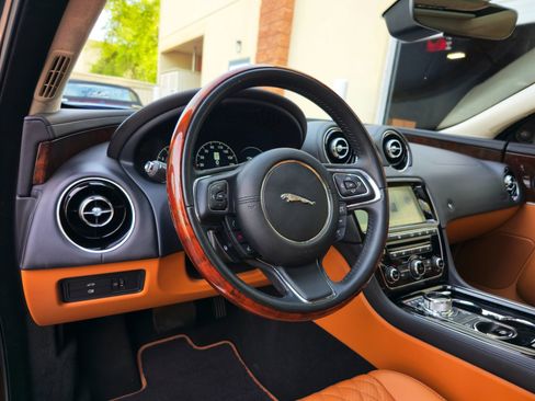 Used 2018 Jaguar XJ L Portfolio image 16