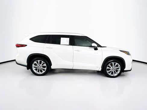 Used 2020 Toyota Highlander Limited image 11