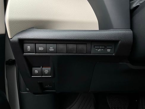 New 2026 Toyota Sienna Limited image 25