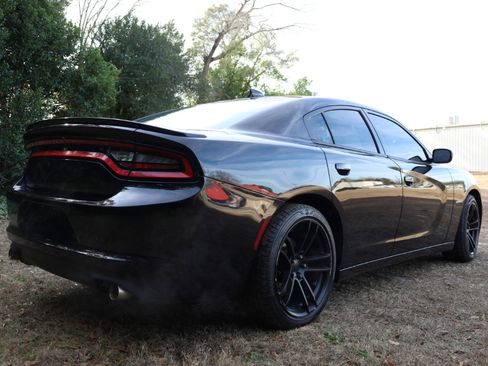 Used 2016 Dodge Charger R/T image 5