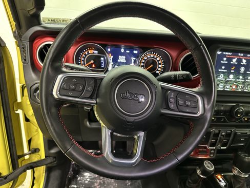 Used 2023 Jeep Wrangler Unlimited Rubicon w/ Safety Group AWD/4WD image 18