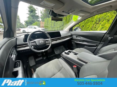 Used 2023 Nissan Ariya AWD image 34