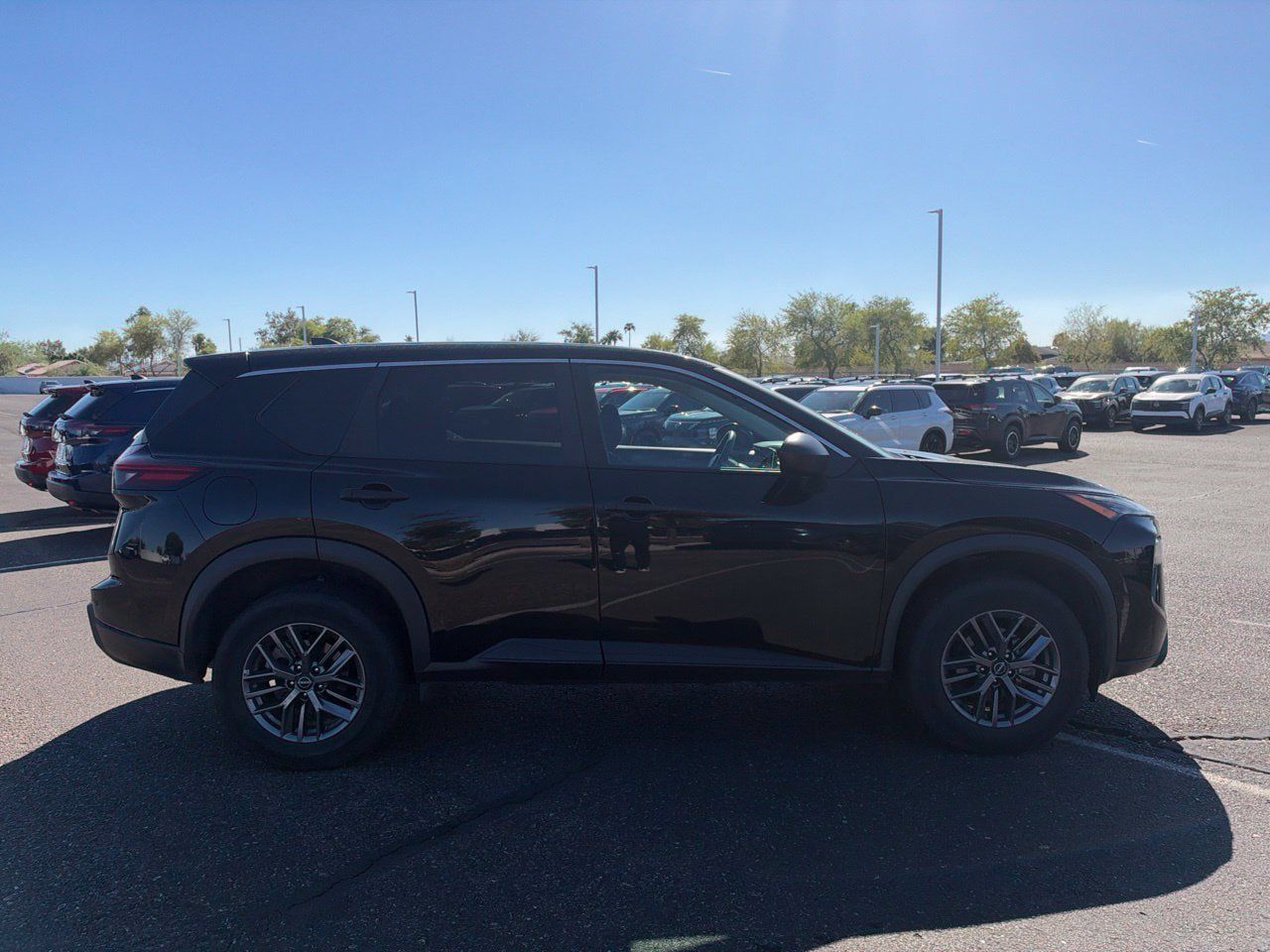 Certified 2024 Nissan Rogue S AWD/4WD image 4