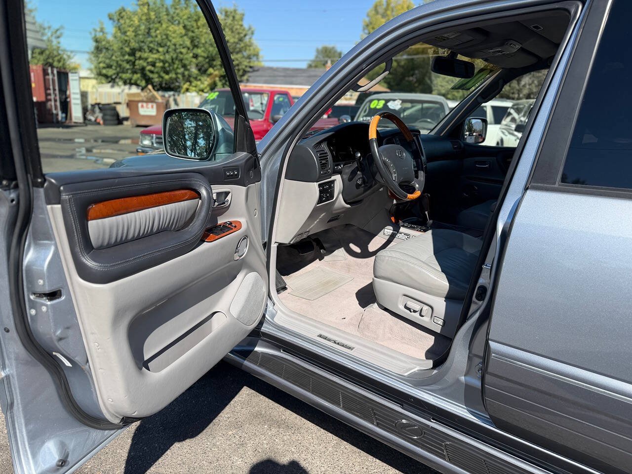 Used 2004 Lexus LX 470 4WD image 65