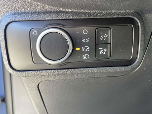 New 2026 Ford Explorer Active RWD image 12