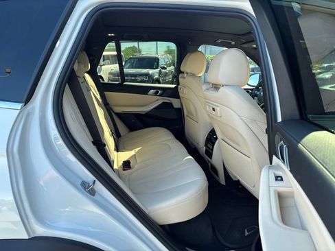 Used 2021 BMW X5 xDrive40i w/ Premium Package 2 AWD/4WD image 38