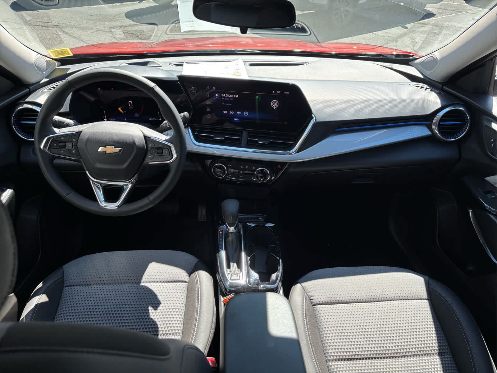 Used 2024 Chevrolet Trax LT w/ LT Convenience Package FWD image 10