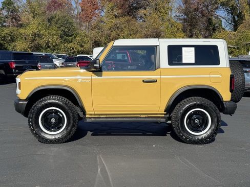 Used 2023 Ford Bronco Heritage Edition image 3