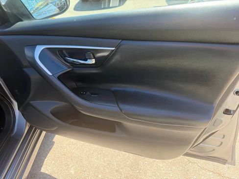 Used 2016 Nissan Altima 2.5 S w/ Power Driver Seat Package FWD image 13