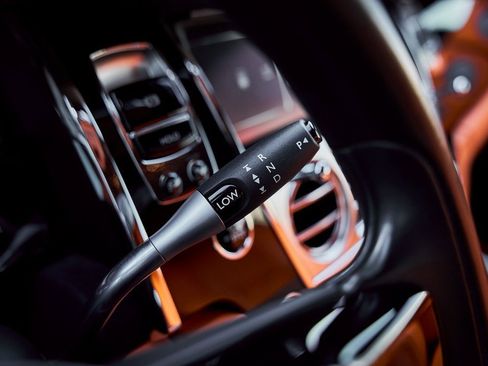 Used 2019 Rolls-Royce Wraith image 55