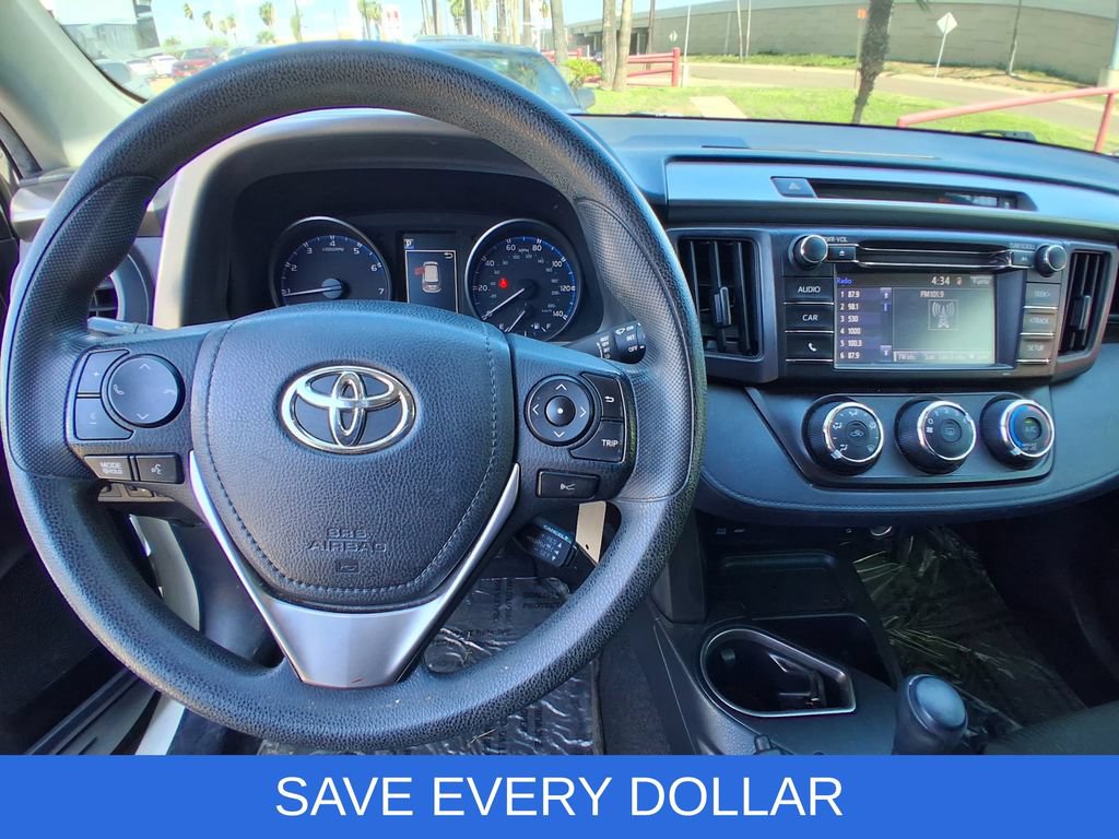 Used 2018 Toyota RAV4 LE FWD image 11