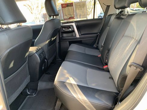 Used 2022 Toyota 4Runner SR5 Premium image 21