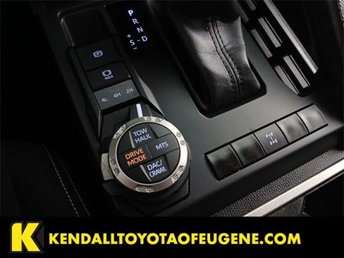 Used 2024 Toyota Tacoma TRD Off-Road image 15