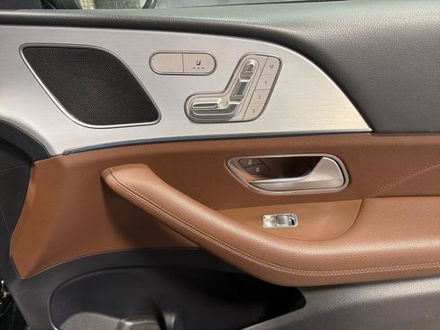 Used 2024 Mercedes-Benz GLE 450e 4MATIC image 24