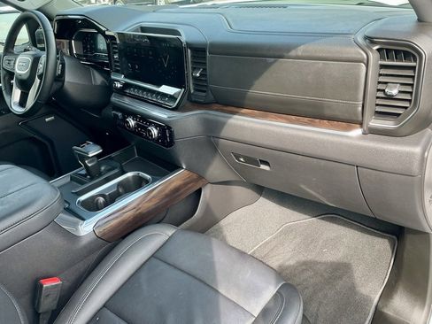 Used 2024 GMC Sierra 1500 SLT w/ SLT Premium Plus Package image 25