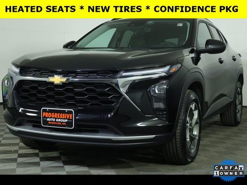 Used 2024 Chevrolet Trax LT w/ Driver Confidence Package image 1