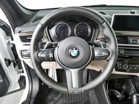 Used 2022 BMW X1 xDrive28i w/ M Sport Package AWD/4WD image 9